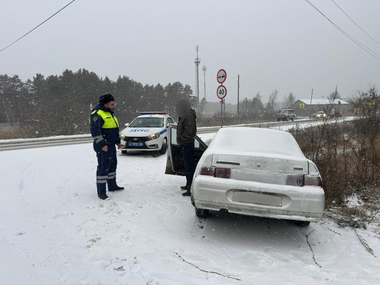 Пресекли перевозку семерых детей пьяным водителем автоинспекторы в Свердловской области