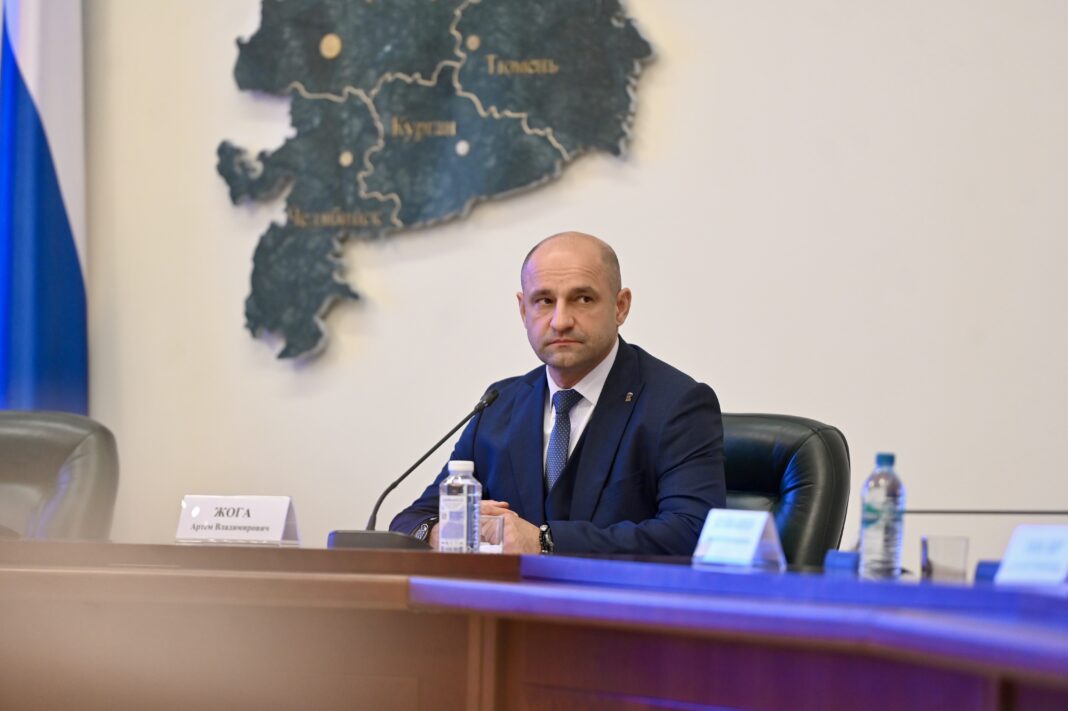 Полномочный представитель Президента России в Уральском федеральном округе Артем Жога провел оперативное совещание с главными федеральными инспекторами