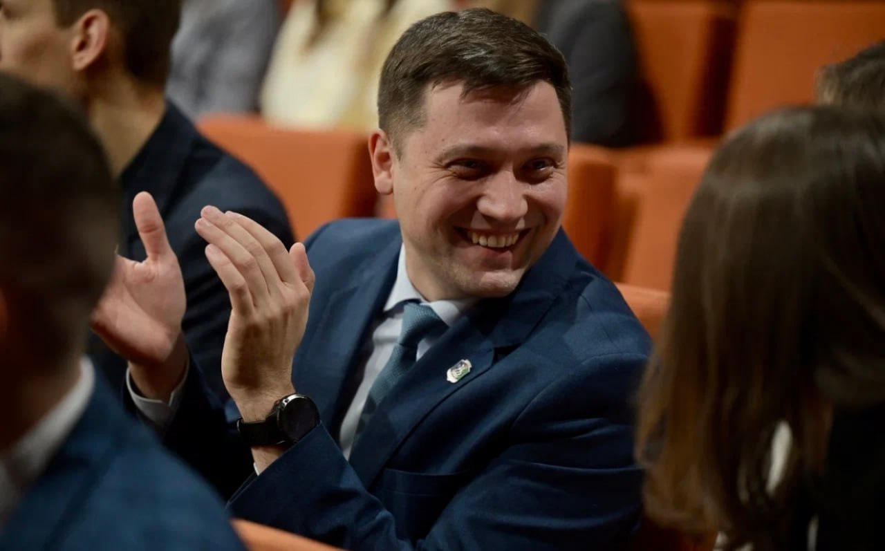 190 студентов и аспирантов вузов Среднего Урала получили стипендии губернатора Свердловской области 190 студентов и аспирантов вузов Среднего Урала получили стипендии губернатора Свердловской области