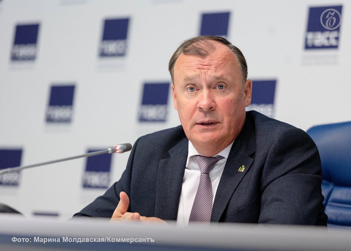 Глава Екатеринбурга Алексей Орлов заявил, что следит через СМИ за судебными заседаниями по уголовному делу редактора Ura