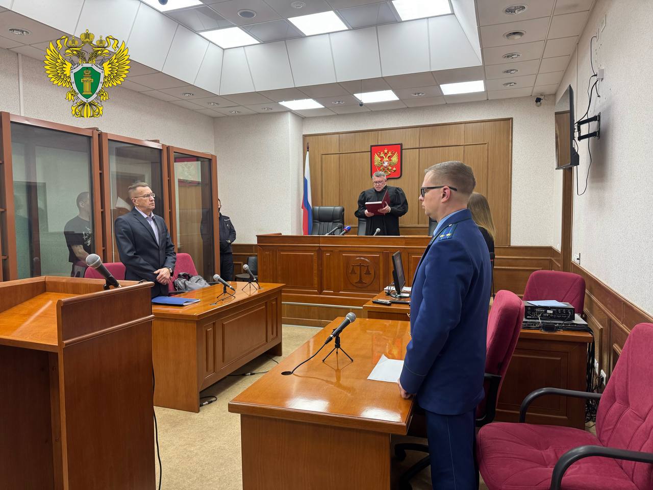 Житель пос. Кедровка г. Березовского признан виновным в убийстве, покушении на убийство двух лиц и умышленном уничтожении чужого имущества путем поджога Житель пос. Кедровка г. Березовского признан виновным в убийстве, покушении на убийство двух лиц и умышленном уничтожении чужого имущества путем поджога