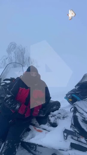 Группа из 13 снегоходчиков пропала в районе Ослянки — отправившись в поход в Свердловской области, они так и не вернулись на базу, сообщил источник РЕН ТВ