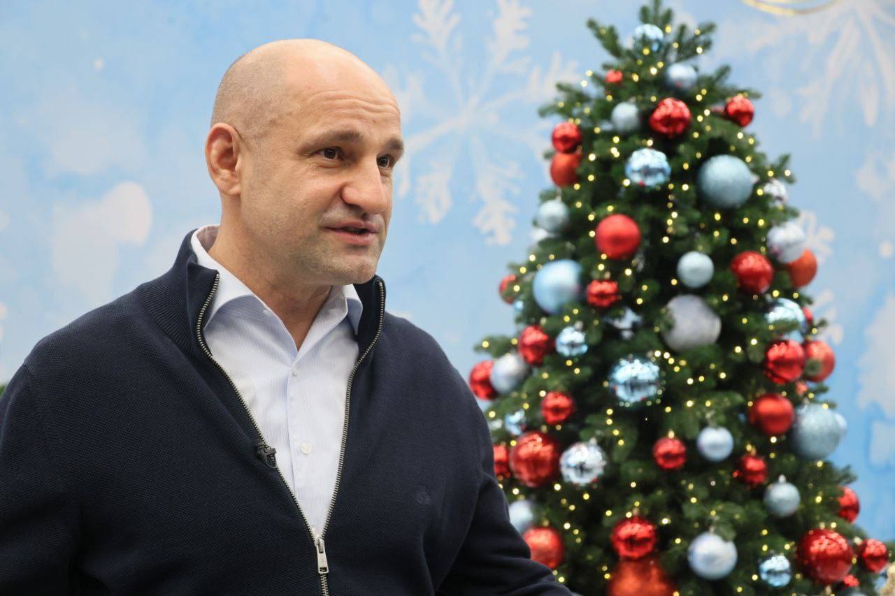 Ёлка желаний снова помогает исполнять мечты маленьких уральцев Ёлка желаний снова помогает исполнять мечты маленьких уральцев