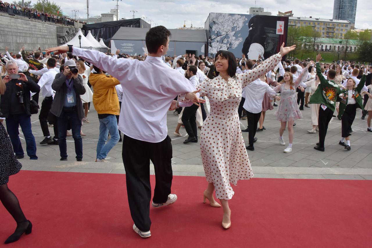 Продолжаем подводить итоги года вместе с «Областной газетой» Продолжаем подводить итоги года вместе с «Областной газетой»