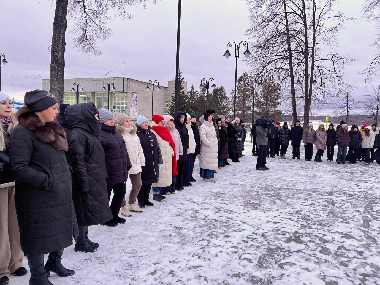 В Кушве после обновления открылась мемориальная зона парка Пионеров В Кушве после обновления открылась мемориальная зона парка Пионеров