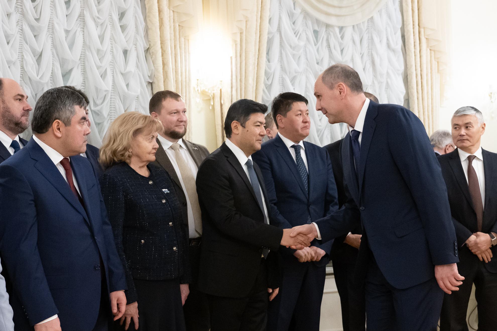 Денис Паслер на встрече с дипкорпусом подвёл итоги работы по укреплению экономических и гуманитарных связей Денис Паслер на встрече с дипкорпусом подвёл итоги работы по укреплению экономических и гуманитарных связей