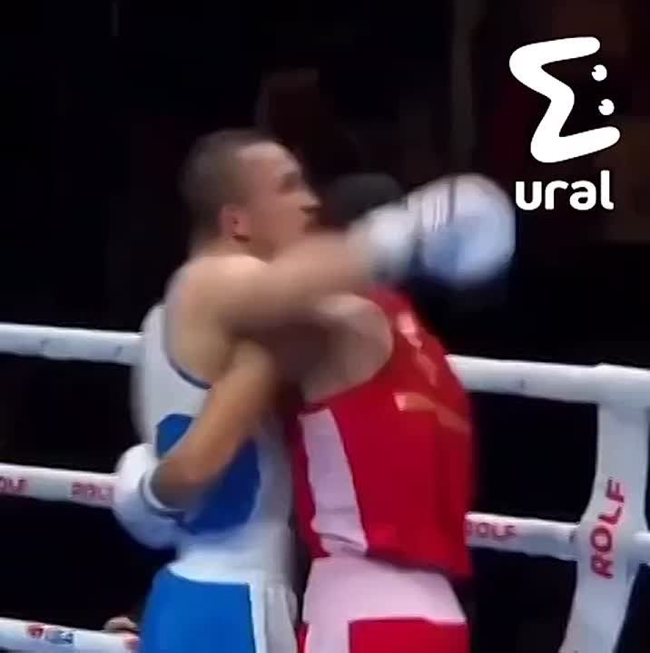 Боксёр из Каменска-Уральского закосплеил Майка Тайсона и сделал кусь сопернику