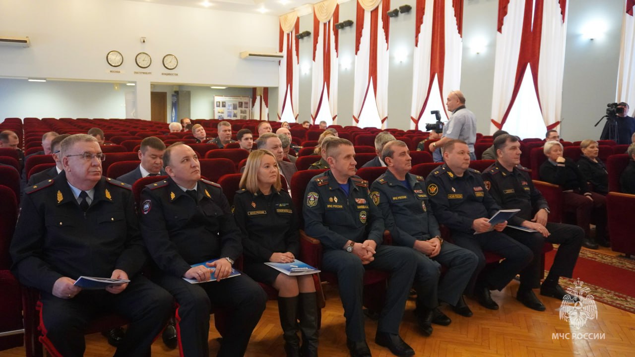 Спортсмены Главного управления стали серебряными призерами спартакиады "Динамо" Спортсмены Главного управления стали серебряными призерами спартакиады "Динамо"