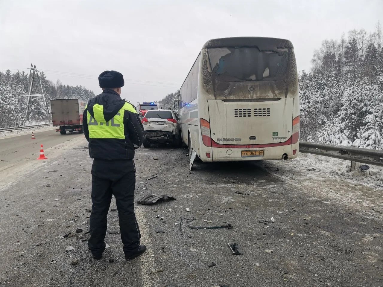 Два человека погибли в массовом ДТП под Березовским Два человека погибли в массовом ДТП под Березовским