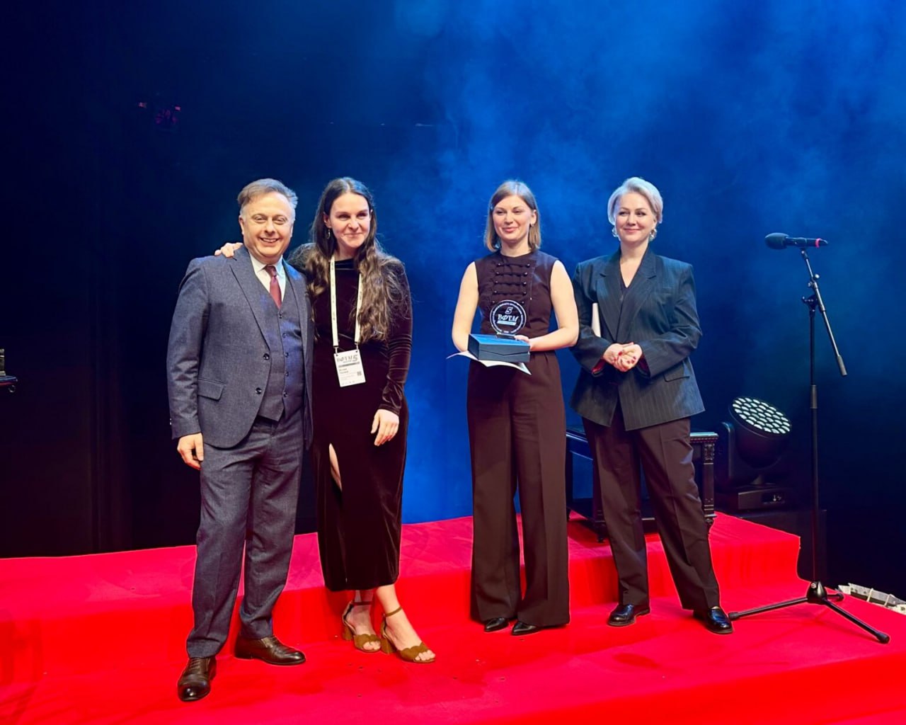 От домашнего театра до лучшего менеджерского проекта страны: как театр из Черноисточинска покорил сердца местных зрителей и столичной публики От домашнего театра до лучшего менеджерского проекта страны: как театр из Черноисточинска покорил сердца местных зрителей и столичной публики