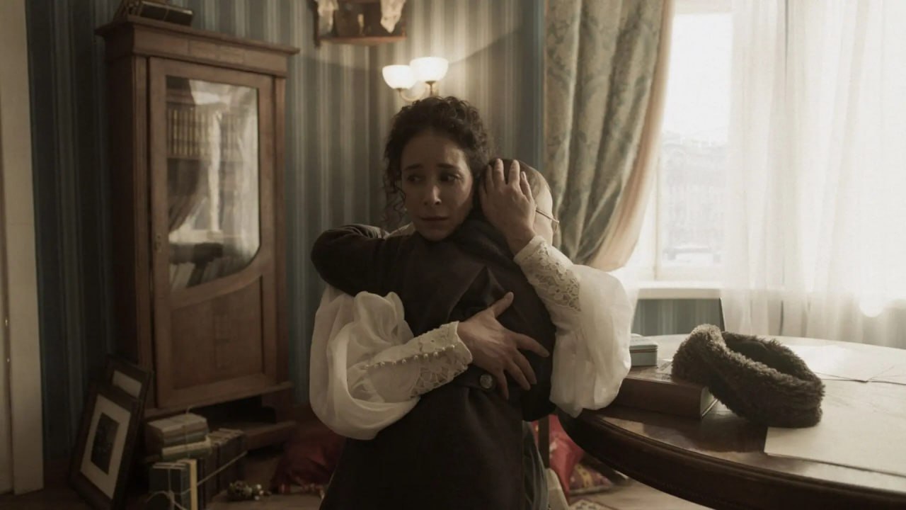 Картина «Бесконечный апрель» названа лучшим дебютом V Премии Гильдии киноведов и кинокритиков Союза кинематографистов России Картина «Бесконечный апрель» названа лучшим дебютом V Премии Гильдии киноведов и кинокритиков Союза кинематографистов России