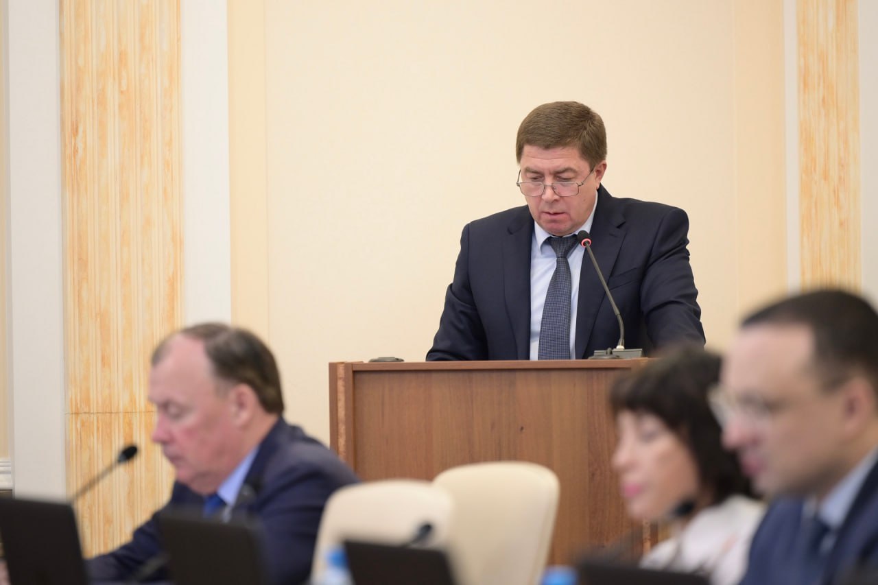 Денис Паслер поставил задачу обеспечить стопроцентную готовность и особую ответственность всех ведомств и служб к январским каникулам Денис Паслер поставил задачу обеспечить стопроцентную готовность и особую ответственность всех ведомств и служб к январским каникулам