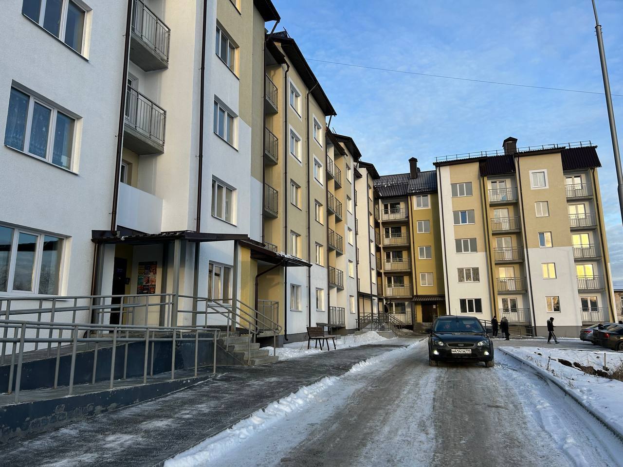 Денис Паслер сообщил, что в текущем году в регионе обеспечены жильем 1385 детей-сирот Денис Паслер сообщил, что в текущем году в регионе обеспечены жильем 1385 детей-сирот