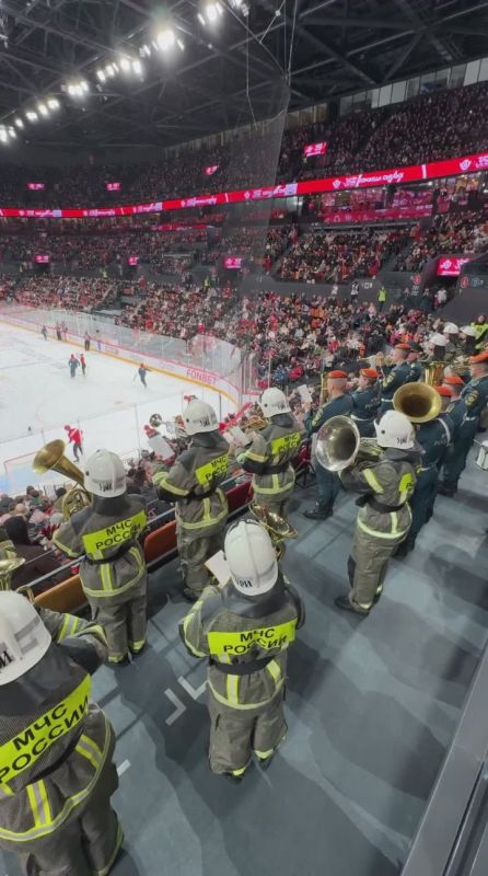 АВТОМОБИЛИ-АВТОМОБИЛИ в исполнении оркестра