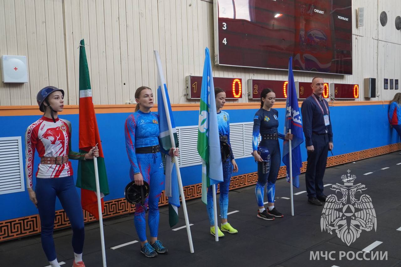 В Екатеринбурге состоялось торжественное открытие Всероссийских соревнований МЧС России «Кубок В.А. Кобцева» по пожарно-спасательному спорту В Екатеринбурге состоялось торжественное открытие Всероссийских соревнований МЧС России «Кубок В.А. Кобцева» по пожарно-спасательному спорту