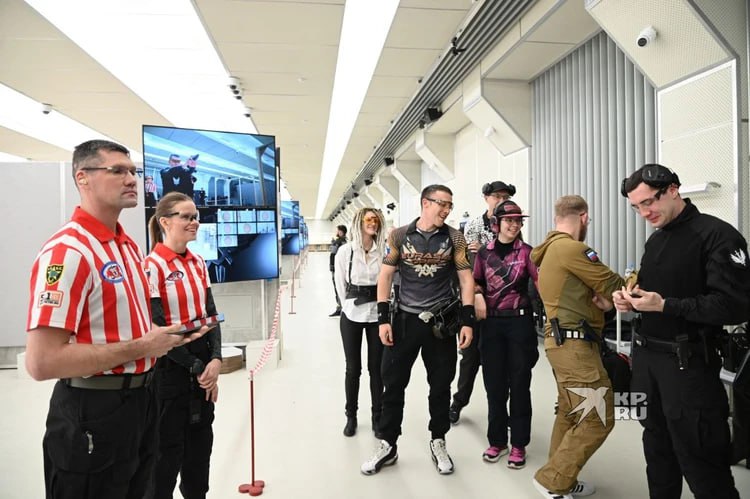 Екатеринбург принял более 300 спортсменов на одном из крупнейших крытых тиров страны Екатеринбург принял более 300 спортсменов на одном из крупнейших крытых тиров страны