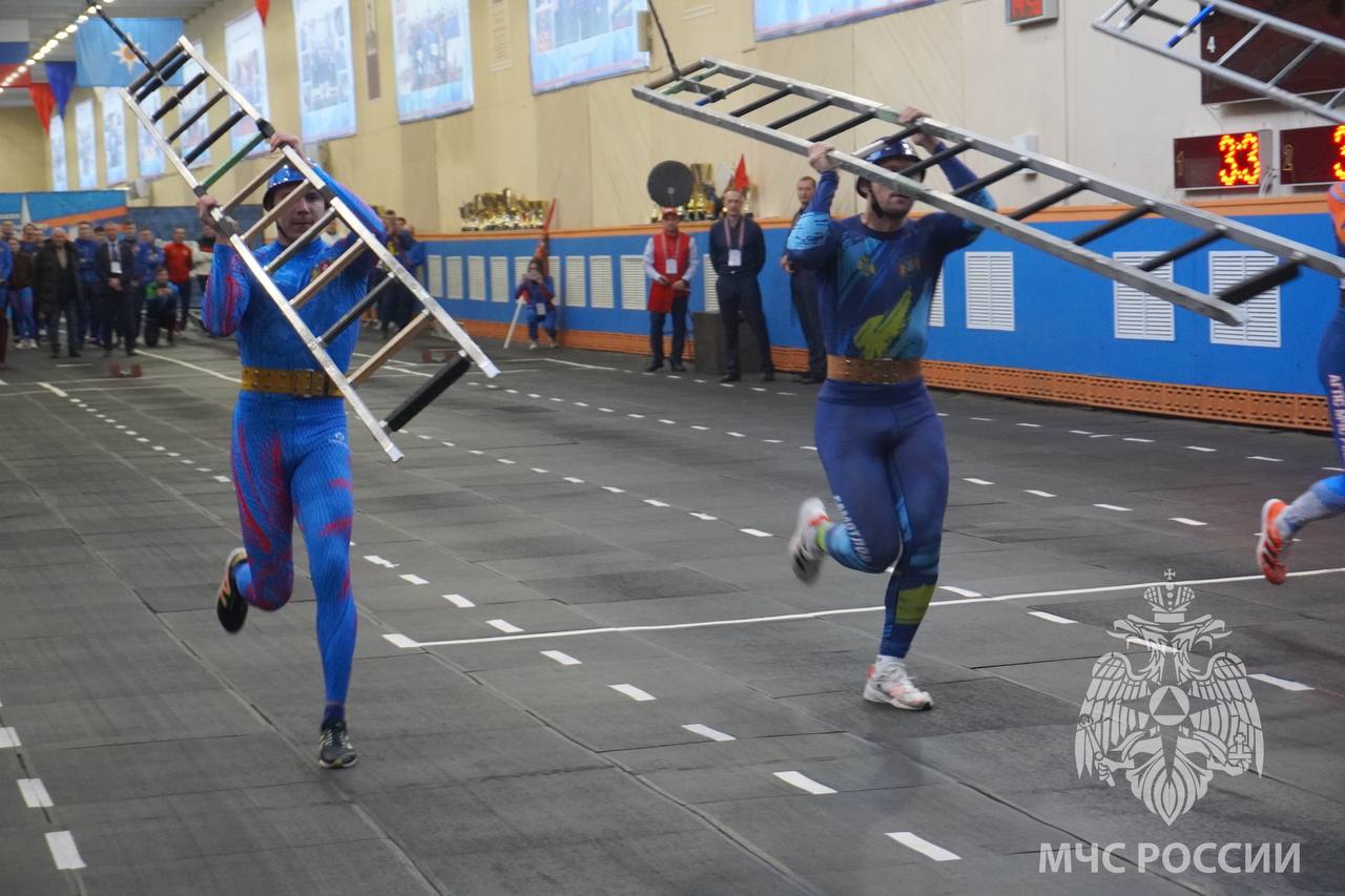В Екатеринбурге состоялось торжественное открытие Всероссийских соревнований МЧС России «Кубок В.А. Кобцева» по пожарно-спасательному спорту В Екатеринбурге состоялось торжественное открытие Всероссийских соревнований МЧС России «Кубок В.А. Кобцева» по пожарно-спасательному спорту