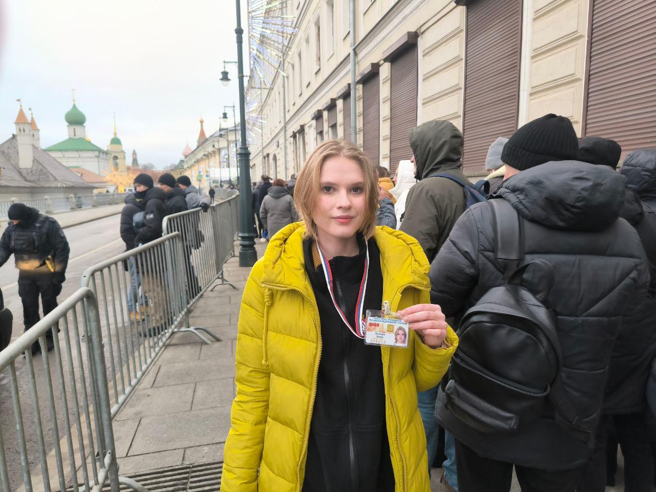 Здесь каждый хочет быть заметным: «Итоги года с Владимиром Путиным» глазами корреспондента «ОГ»