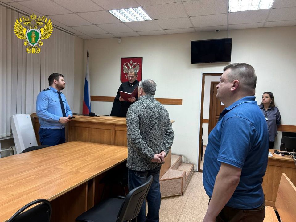 В Нижнем Тагиле осужден бывший начальник регистрационно-экзаменационного отдела ГИБДД за получение взяток за успешную сдачу экзаменов на право управления транспортными средствами