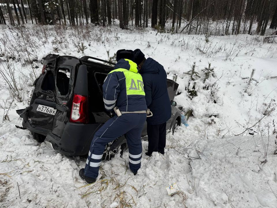 Фото с места ДТП. Госавтоинспекция Свердловской области