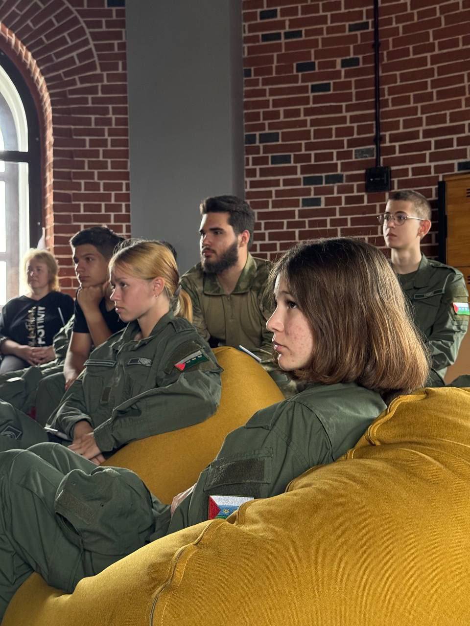 Свыше 34 тысяч человек посмотрели патриотические фильмы в рамках проекта «ВОИН.Кино» Свыше 34 тысяч человек посмотрели патриотические фильмы в рамках проекта «ВОИН.Кино»