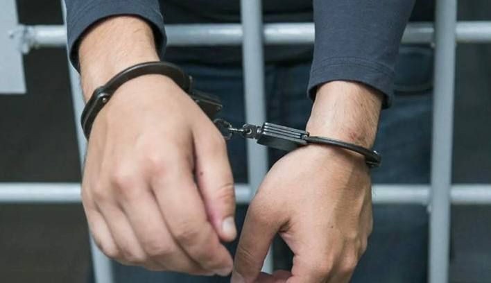 На основании заключения прокурора суд отказал в удовлетворении ходатайства участника банды, осужденного за совершение разбойных нападений на инкассаторов и офисы предпринимателей в Тюмени, о замене неотбытой части более...