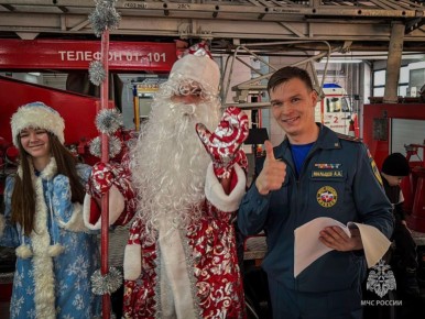 Когда в части пахнет не дымом, а мандаринами и волшебством
