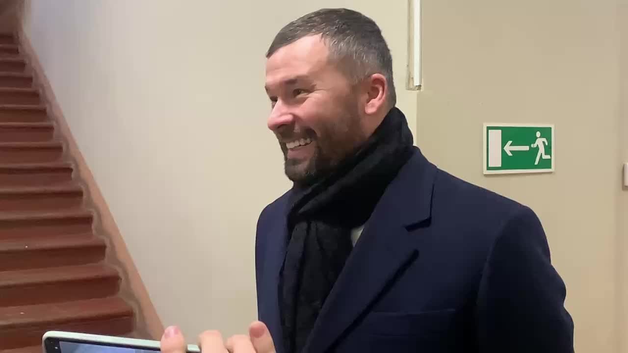 Признанный сегодня Верх-Исетским райсудом Екатеринбурга невиновным депутат городской думы Екатеринбурга от «Единой России» (ЕР) Виталий Чачин прокомментировал новое уголовное дело в Курганской области