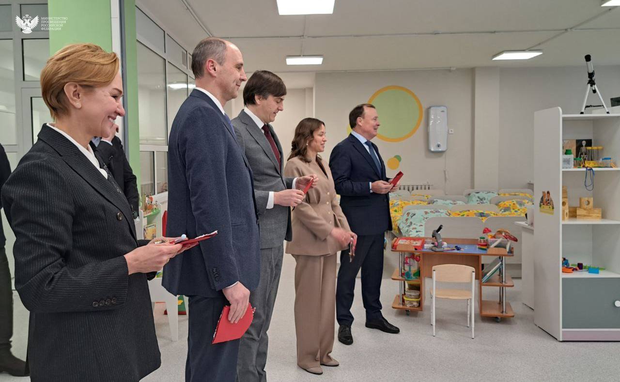 Сергей Кравцов и Денис Паслер открыли детский сад Сергей Кравцов и Денис Паслер открыли детский сад