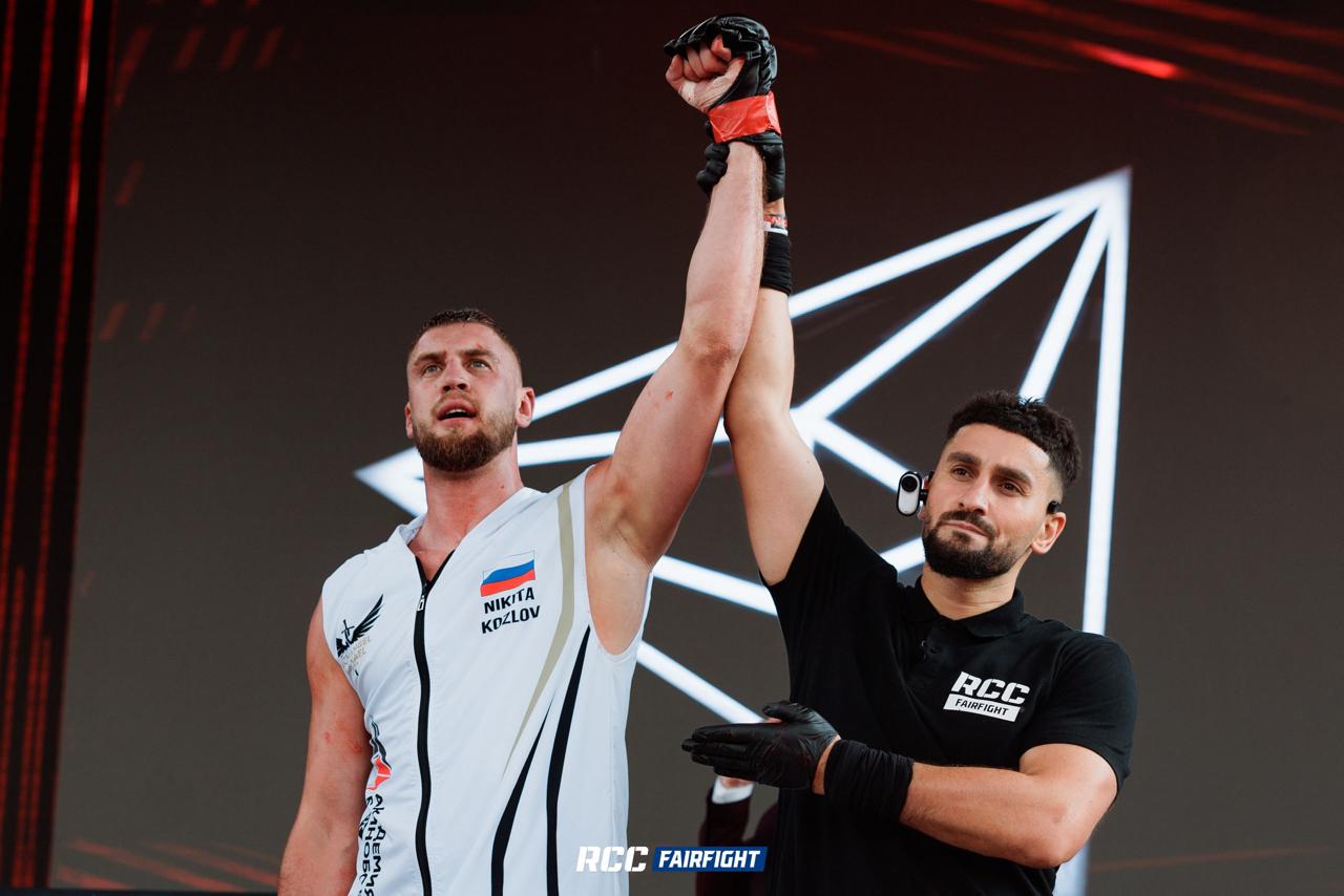 Бойцовский клуб из Екатеринбурга стал командой года в российском спорте Бойцовский клуб из Екатеринбурга стал командой года в российском спорте