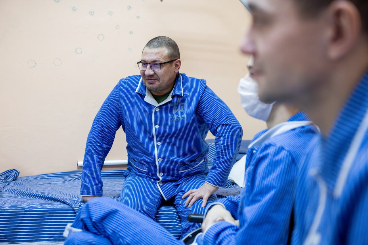 Артём Жога: Навестил бойцов, которые проходят лечение в военном клиническом госпитале Екатеринбурга Артём Жога: Навестил бойцов, которые проходят лечение в военном клиническом госпитале Екатеринбурга