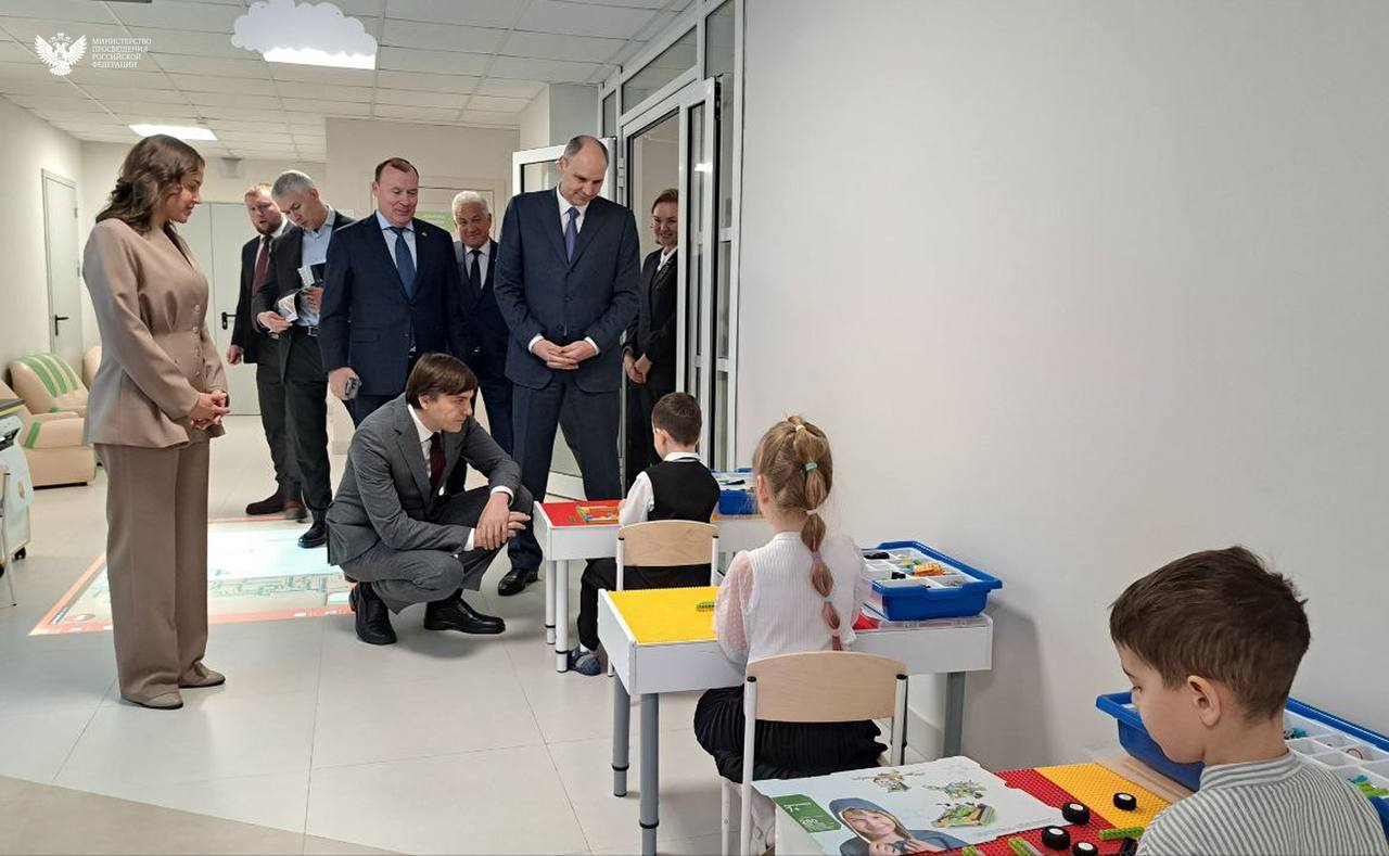 Сергей Кравцов и Денис Паслер открыли детский сад Сергей Кравцов и Денис Паслер открыли детский сад