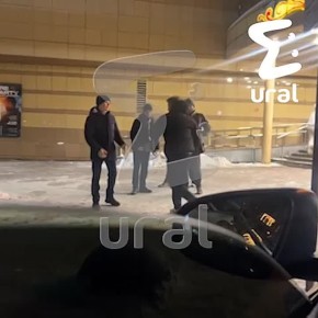 Это мы падаем под тяжестью гравитации и навалившихся дедлайнов