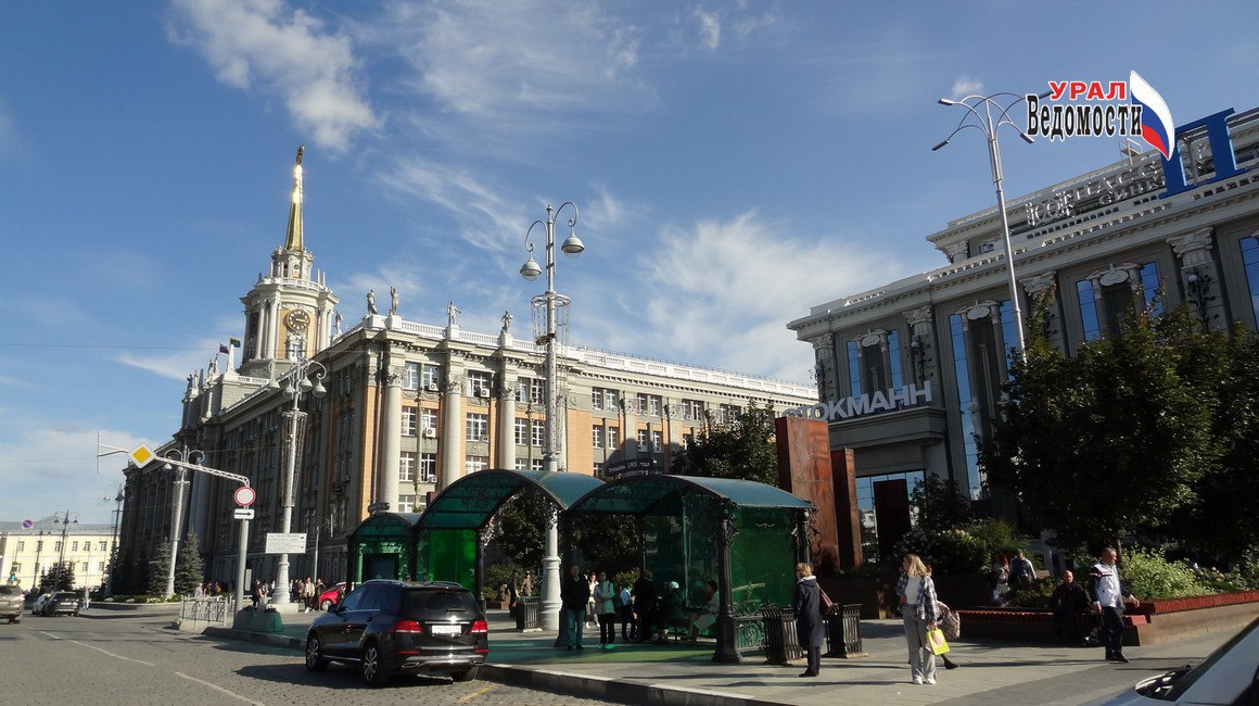 Тинэйджер-руфер за три дня покорил три высотки в Екатеринбурге и выкладывает видео в TikTok