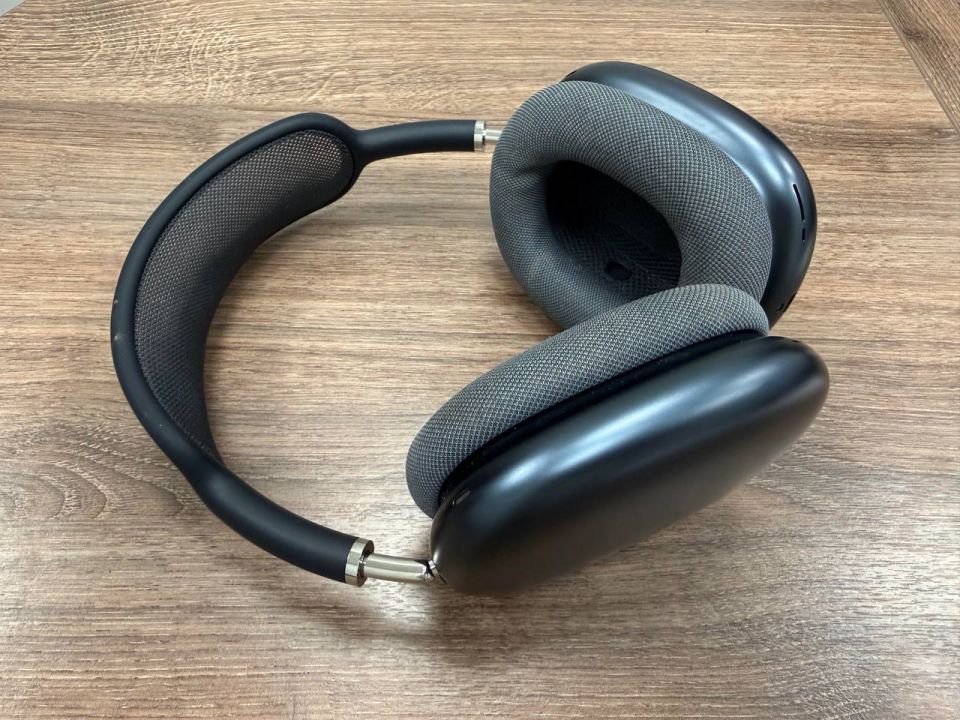 В Северной столице сотрудники транспортной полиции раскрыли кражу наушников