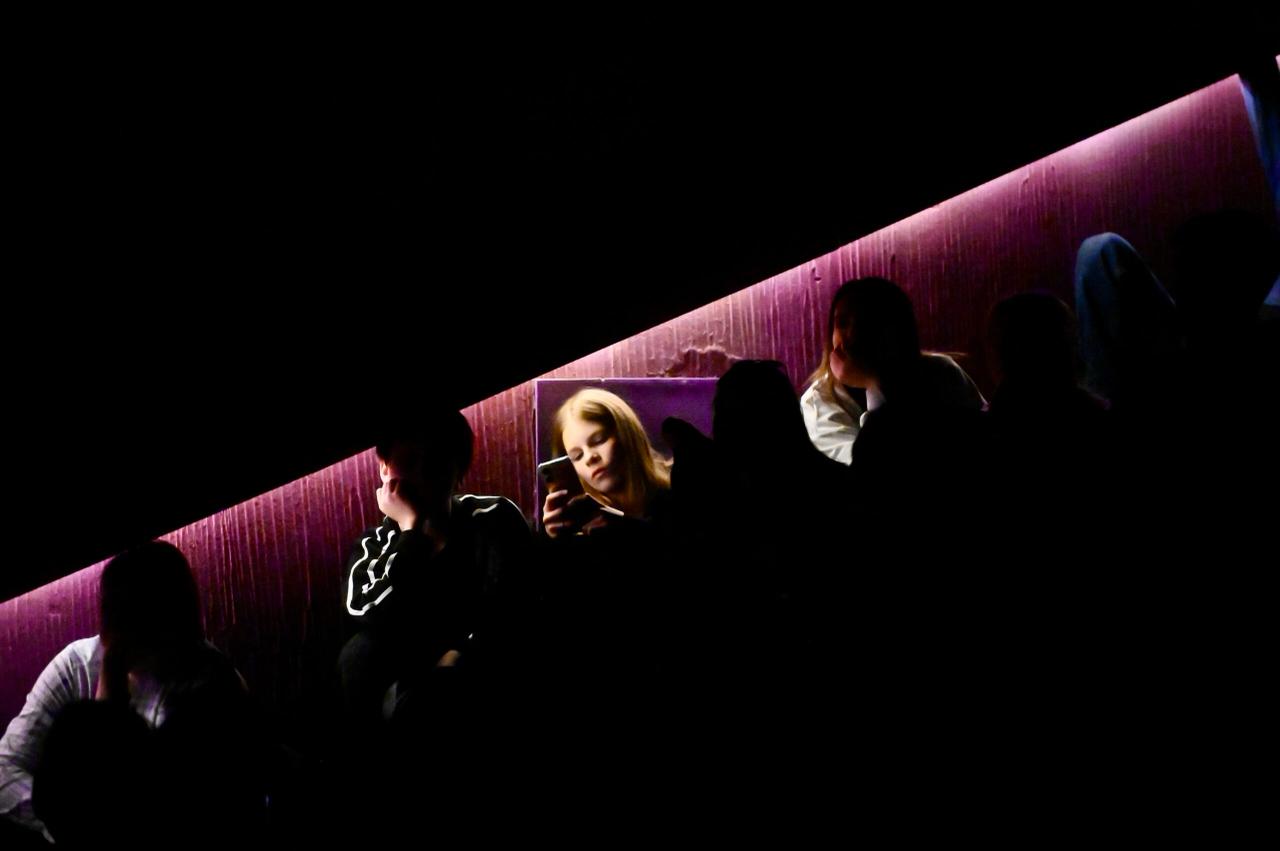 Губернатор Свердловской области Денис Паслер рассказал в соцсетях о своем семейном походе в Екатеринбургский театр оперы и балета Губернатор Свердловской области Денис Паслер рассказал в соцсетях о своем семейном походе в Екатеринбургский театр оперы и балета