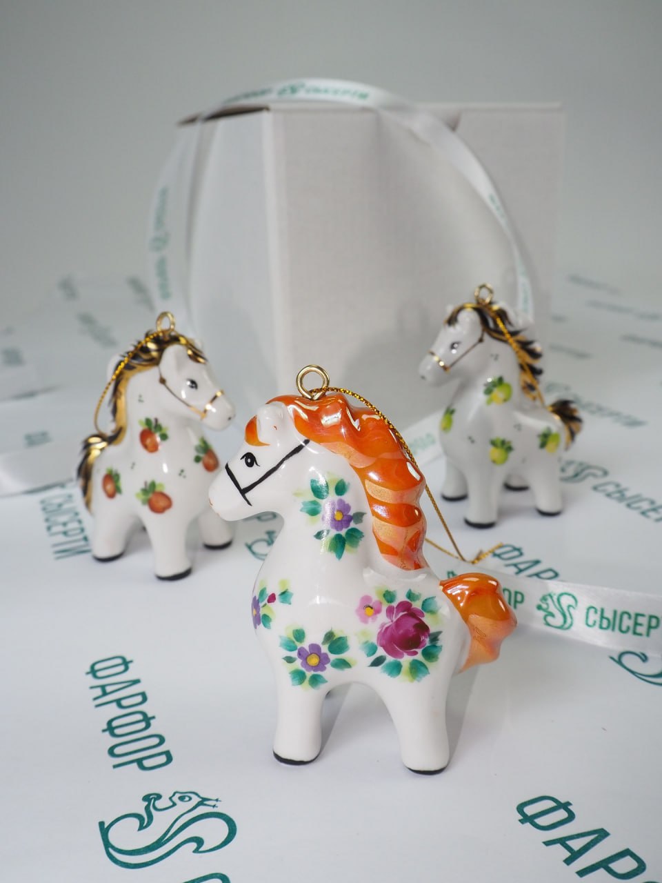 Фарфоровый символ Нового года создали уральские мастера Фарфоровый символ Нового года создали уральские мастера