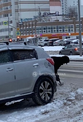 На неубранные парковки пожаловались екатеринбуржцы