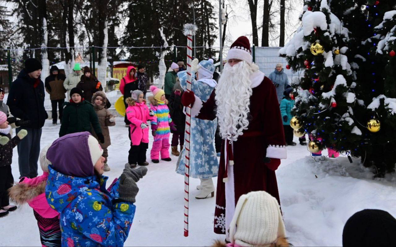 В Красноуфимске царит новогоднее настроение В Красноуфимске царит новогоднее настроение