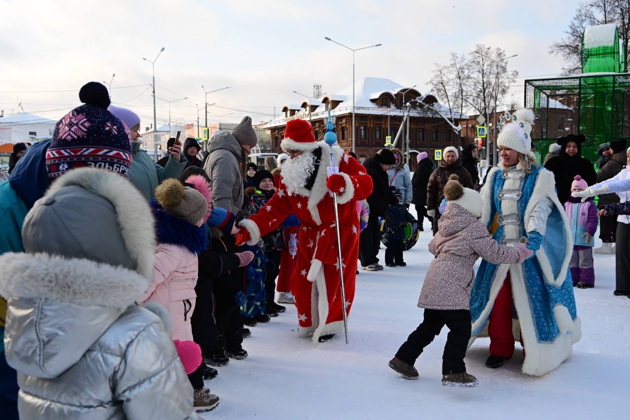 В Красноуфимске царит новогоднее настроение В Красноуфимске царит новогоднее настроение