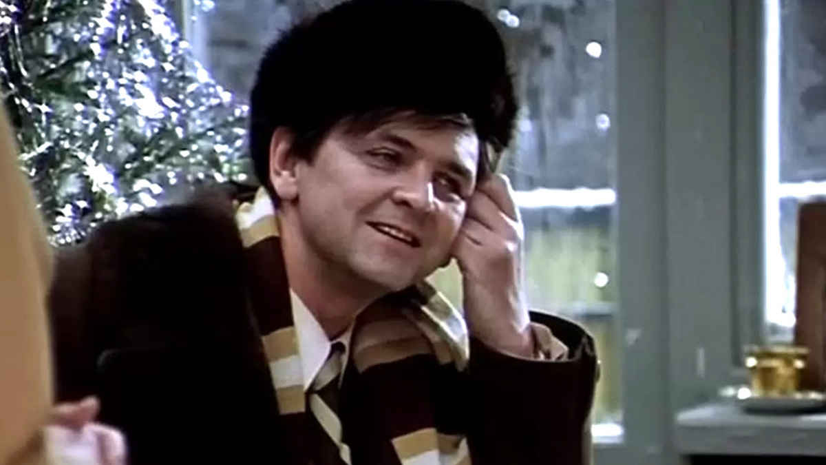 От инженера Ипполита до кузнеца Вакулы: как изменились доходы новогодних «киногероев» за 50 лет