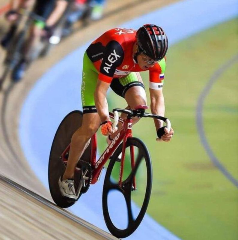 1 � ������� ����� �������� ������������ ���������-������������� �����