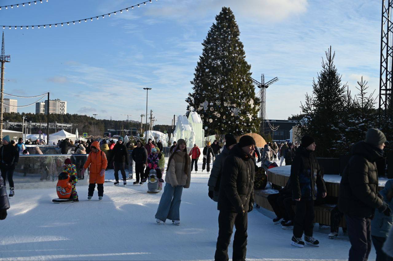 Зимний фестиваль «Энергия РМК» в Екатеринбурге продолжает свою работу в новогодние праздники Зимний фестиваль «Энергия РМК» в Екатеринбурге продолжает свою работу в новогодние праздники