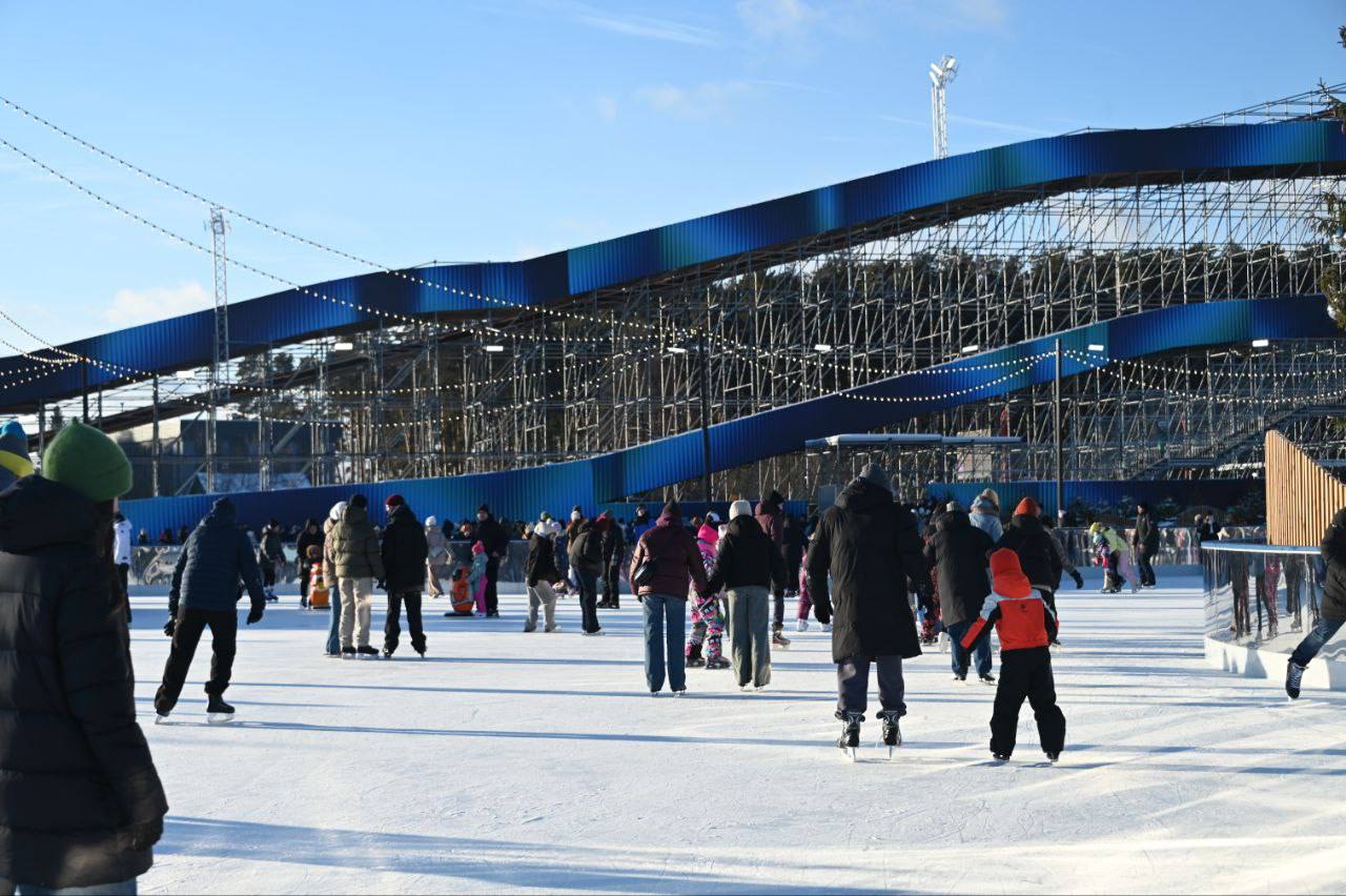 Зимний фестиваль «Энергия РМК» в Екатеринбурге продолжает свою работу в новогодние праздники Зимний фестиваль «Энергия РМК» в Екатеринбурге продолжает свою работу в новогодние праздники