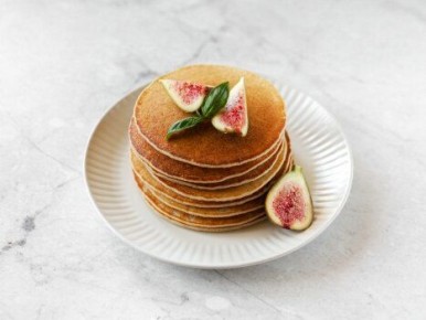 Здоровые панкейки без глютена и сахара: вкусный рецепт к завтраку