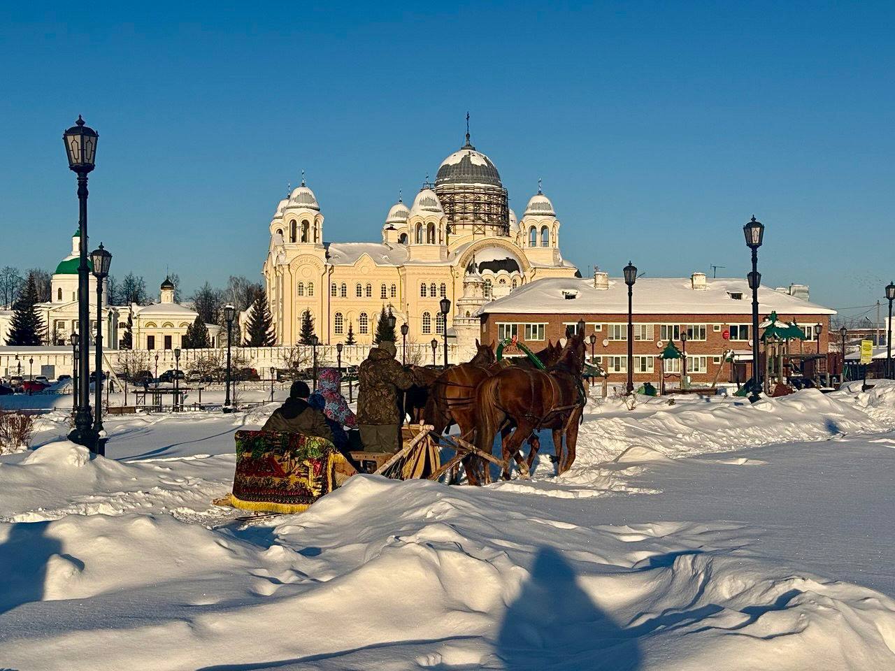 Денис Паслер сообщил об открытии традиционной рождественской ярмарки в Верхотурье Денис Паслер сообщил об открытии традиционной рождественской ярмарки в Верхотурье