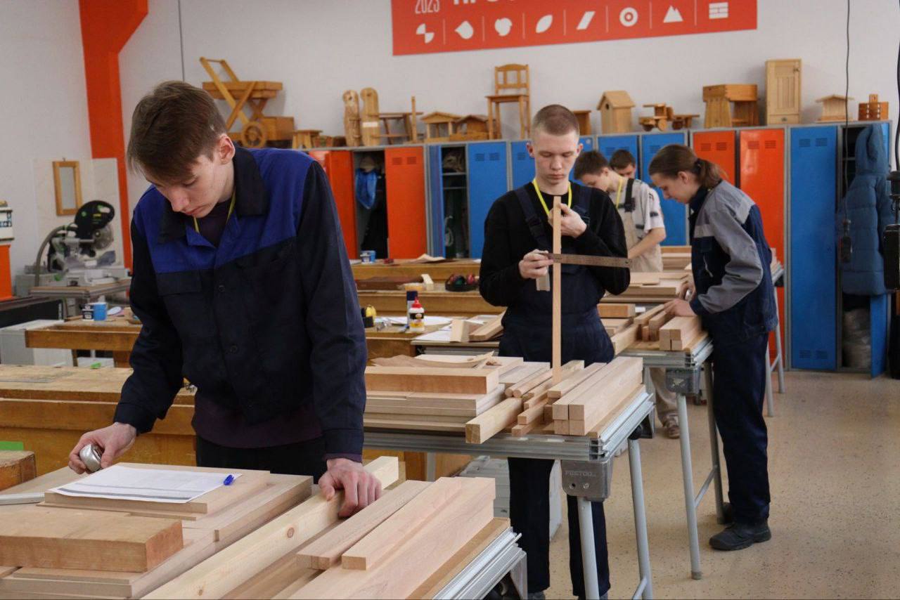 7 новых кластеров на базе учреждений СПО откроются в регионе в 2026 году