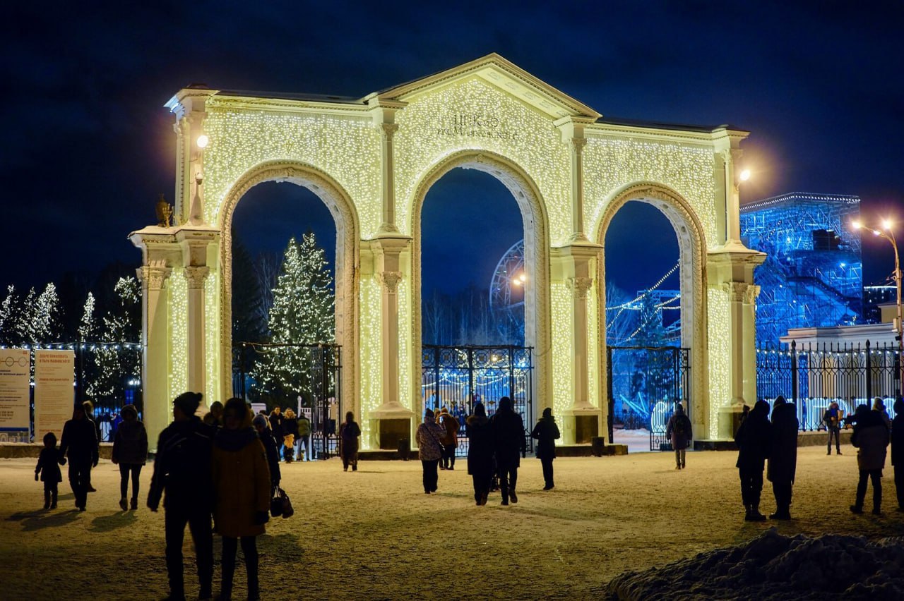Аттракционы закрывают в парке Маяковского в Екатеринбурге из-за предстоящих 40-градусных морозов