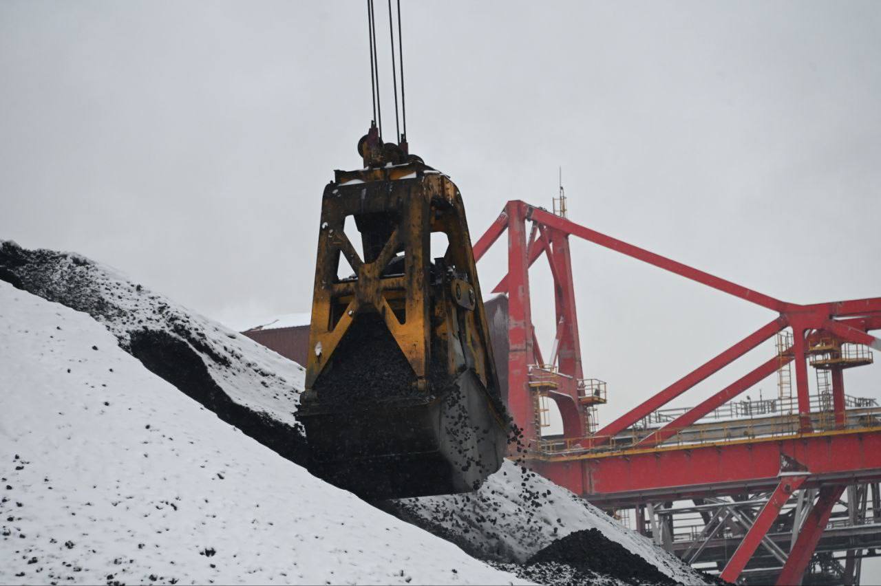 Денис Паслер принял участие в запуске нового грейферного крана на ЕВРАЗ НТМК в Нижнем Тагиле Денис Паслер принял участие в запуске нового грейферного крана на ЕВРАЗ НТМК в Нижнем Тагиле