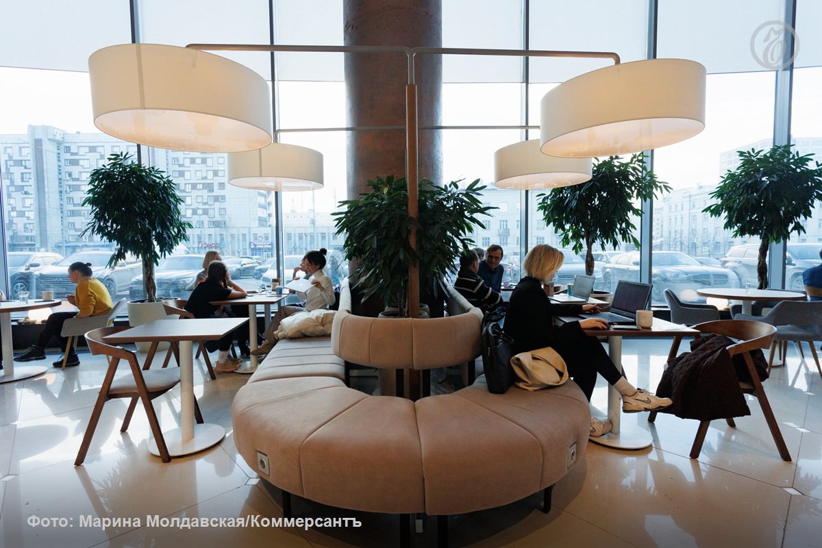 После сообщений о массовых отравлениях и проверки Роспотребнадзора кофейни Duo в Екатеринбурге возобновили работу с сокращенным меню